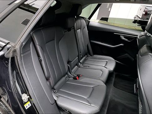 Used 2020 Audi Q8 Premium Plus image 18