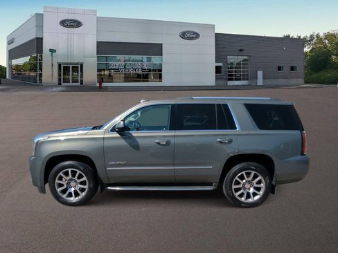 Used 2017 GMC Yukon Denali w/ Open Road Package image 7