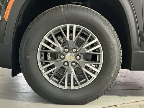 New 2026 Chevrolet Traverse LT w/ Driver Confidence Package FWD image 13