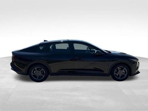 Used 2025 Kia K4 LXS FWD image 11