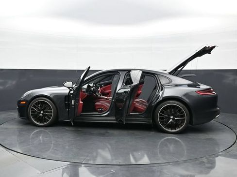 Used 2020 Porsche Panamera 4 AWD/4WD image 52