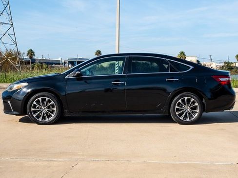 Used 2016 Toyota Avalon XLE image 5