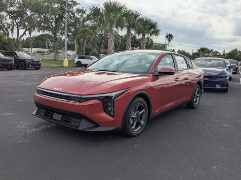 New 2026 Kia K4 FWD image 4