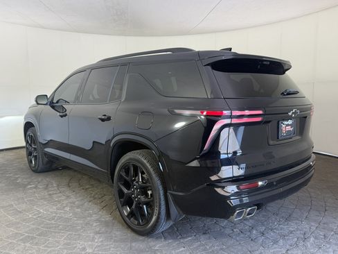 Used 2025 Chevrolet Traverse RS AWD/4WD image 5