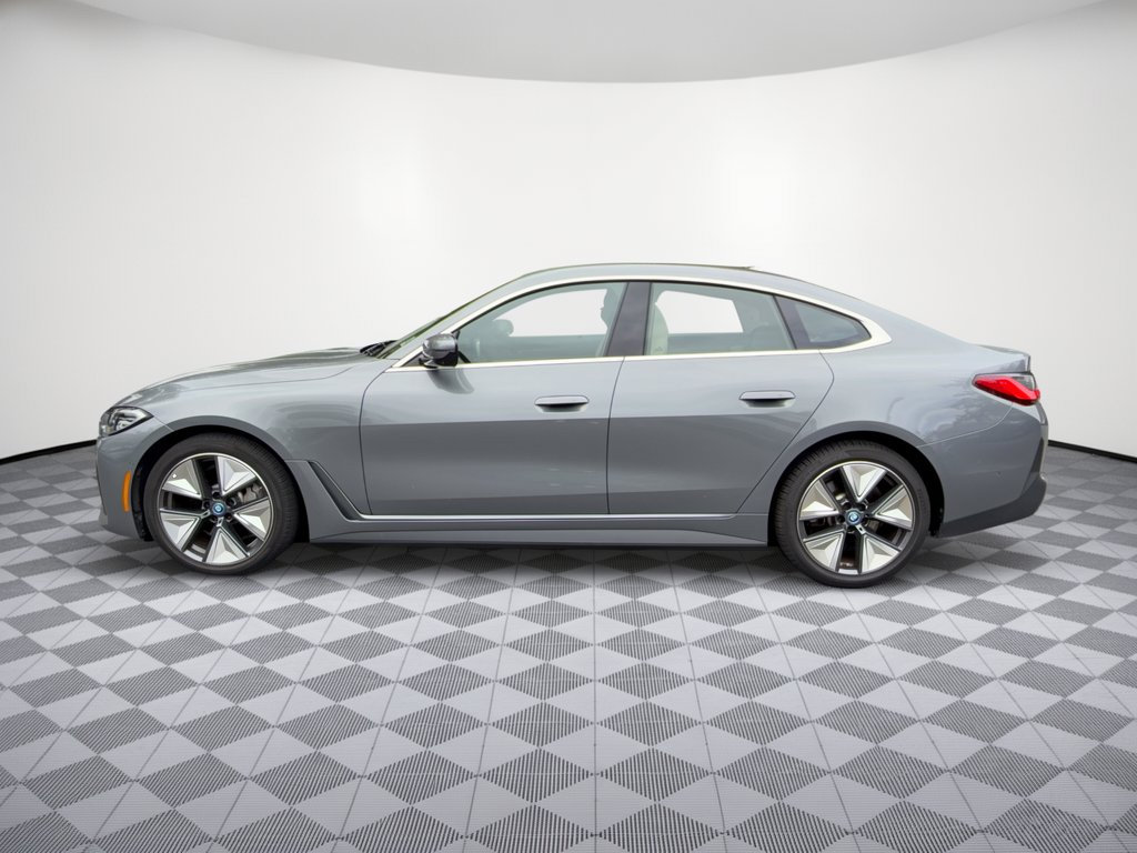 Used 2024 BMW i4 eDrive40 w/ Premium Package RWD image 2