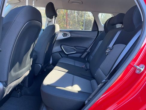 Used 2025 Kia Soul LX w/ LX Technology Package image 23