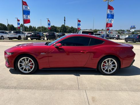 Used 2024 Ford Mustang GT Premium RWD image 8