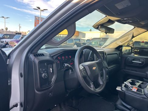 Used 2022 Chevrolet Silverado 1500 Custom image 20