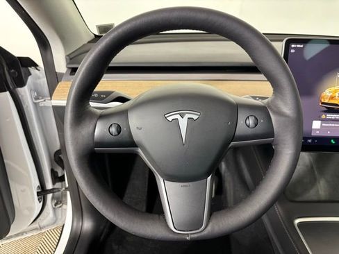 Used 2023 Tesla Model Y Long Range image 12