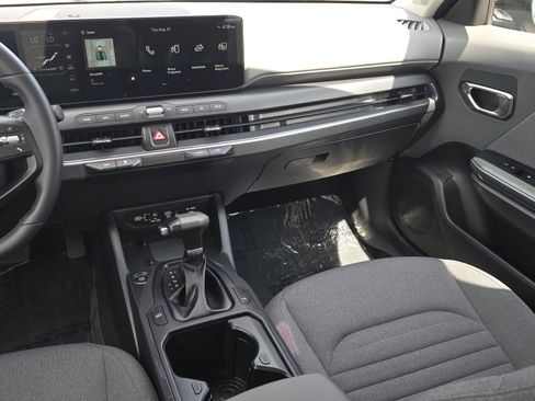Used 2025 Kia K4 EX FWD image 11