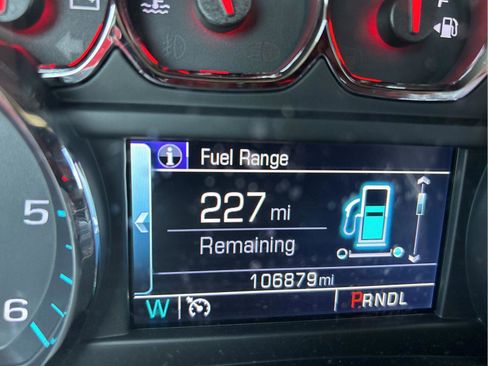 Used 2019 Chevrolet Suburban Premier image 29