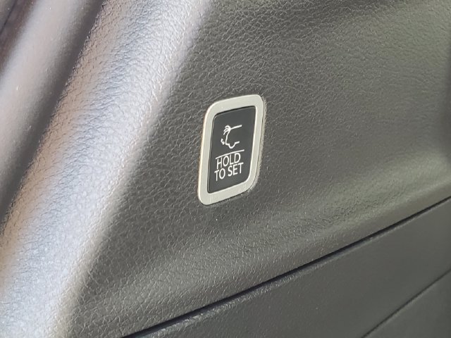 New 2027 Chrysler Pacifica Select FWD image 29