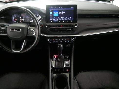 Used 2022 Jeep Compass Limited image 10