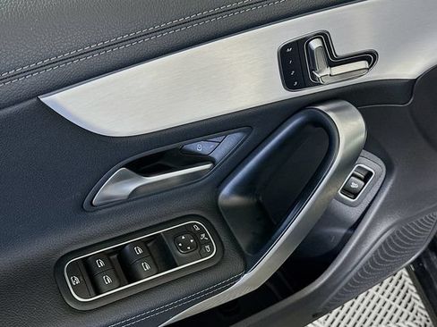 Used 2025 Mercedes-Benz CLA 250 image 20