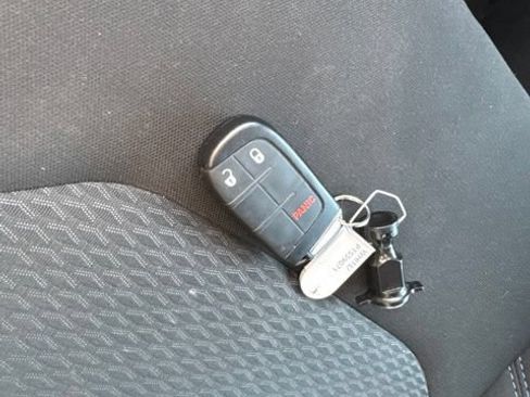 Used 2023 Jeep Compass Sport AWD/4WD image 26