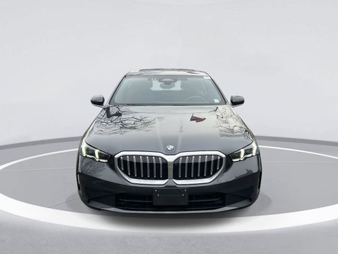 Used 2024 BMW 530i xDrive w/ Premium Package image 2