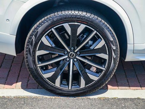 Certified 2026 Volvo XC90 B5 Plus w/ Protection Package AWD/4WD image 10