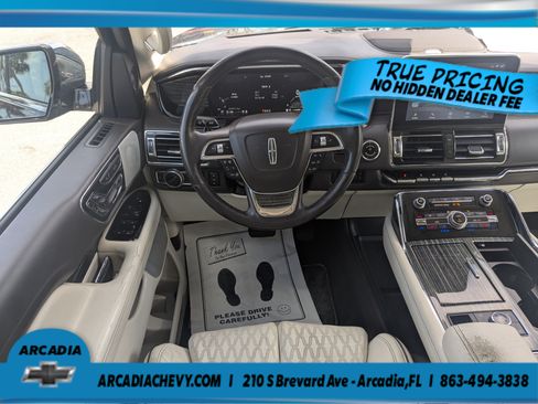 Used 2021 Lincoln Navigator Black Label w/ Cargo Convenience Package AWD/4WD image 28