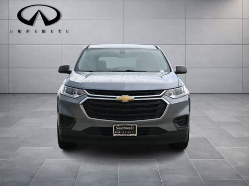 Used 2020 Chevrolet Traverse LS FWD image 2