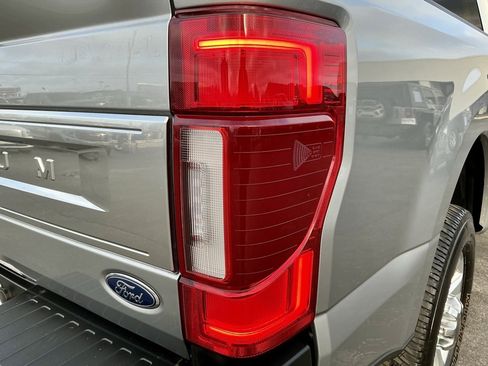 Used 2022 Ford F250 Platinum w/ FX4 Off-Road Package image 16