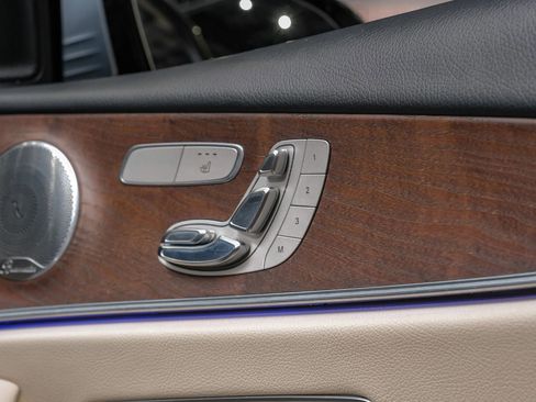 Used 2017 Mercedes-Benz E 300 image 44