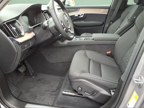 New 2026 Volvo XC90 B6 Core w/ Protection Package Premier AWD/4WD image 14