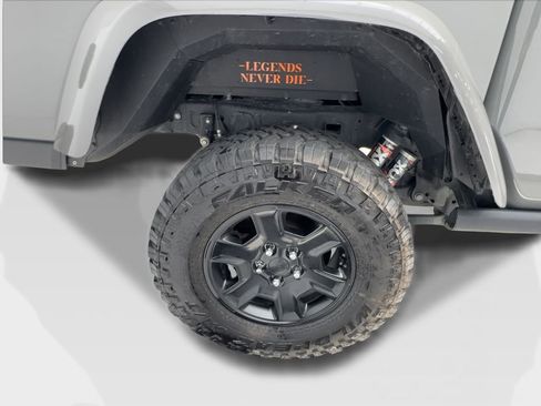 Used 2021 Jeep Gladiator Mojave AWD/4WD image 17