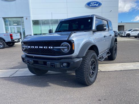 Used 2023 Ford Bronco Wildtrak image 28