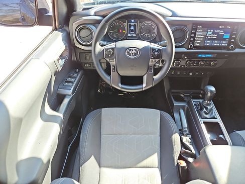 Used 2023 Toyota Tacoma TRD Off-Road w/ Technology Package AWD/4WD image 11