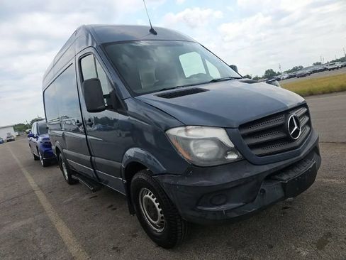 Used 2018 Mercedes-Benz Sprinter 2500 image 3