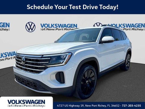 Certified 2026 Volkswagen Atlas SE FWD image 1