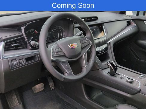 Used 2025 Cadillac XT5 Luxury w/ LPO, Floor Liner Package AWD/4WD image 2