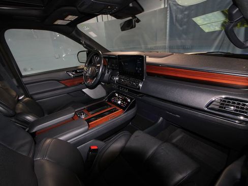 Used 2024 Lincoln Navigator L Reserve image 26