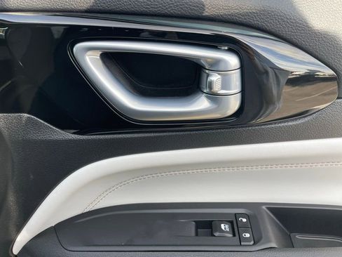 Used 2024 Jeep Compass Limited image 14