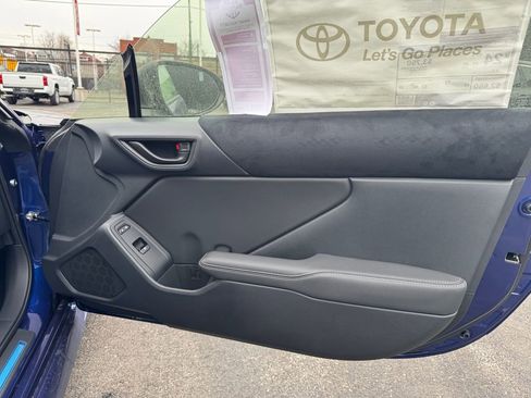 Used 2025 Toyota GR86 Premium image 18