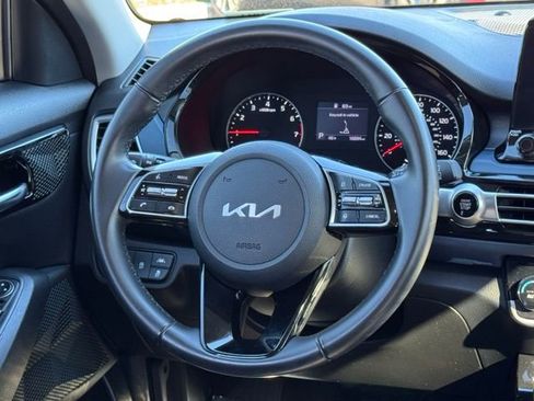 Used 2023 Kia Seltos S w/ Navigation Package image 27