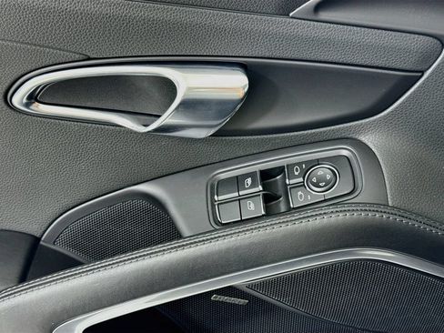 Certified 2018 Porsche 911 Carrera RWD image 11