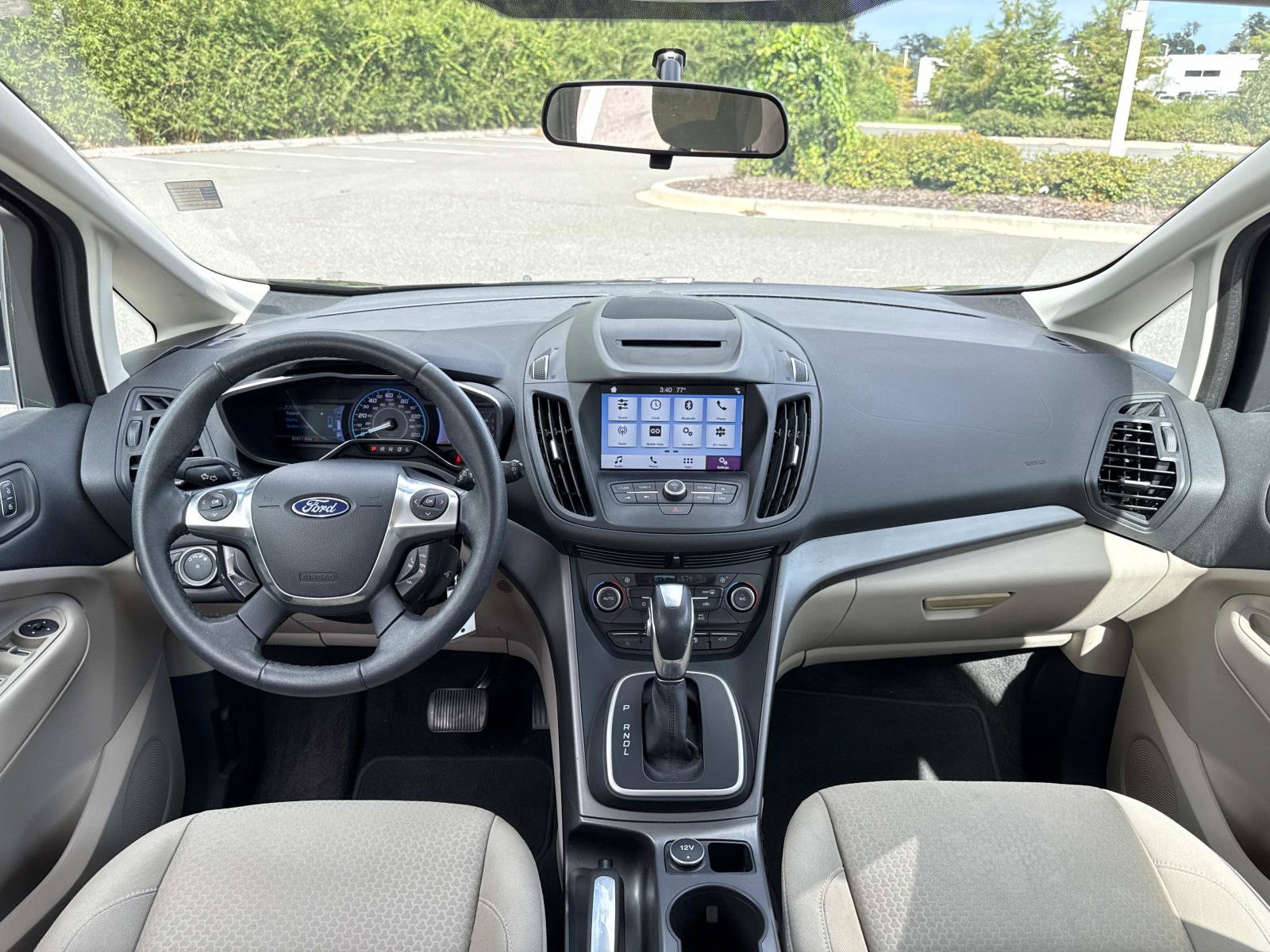 Used 2018 Ford C-MAX SE w/ Equipment Group 201A FWD image 12