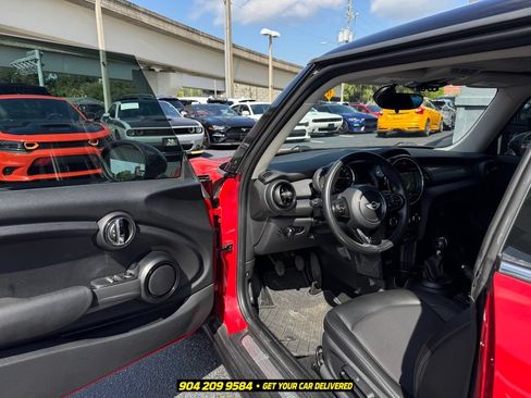 Used 2017 MINI Cooper 2-Door Hardtop FWD image 19
