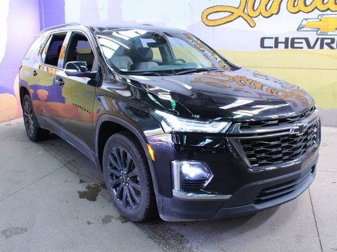 Used 2023 Chevrolet Traverse RS image 4