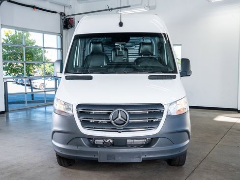 Used 2022 Mercedes-Benz Sprinter 3500 image 3