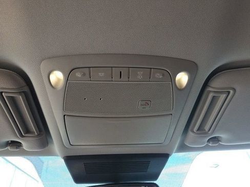 Used 2022 Nissan Armada SV w/ SV Appearance Package image 21