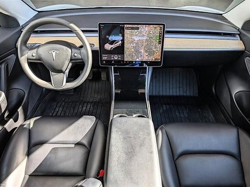 Used 2020 Tesla Model 3 Long Range AWD/4WD image 3