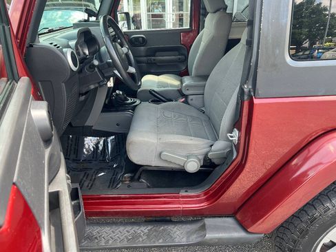 Used 2008 Jeep Wrangler Sahara w/ Dual Top Group AWD/4WD image 20