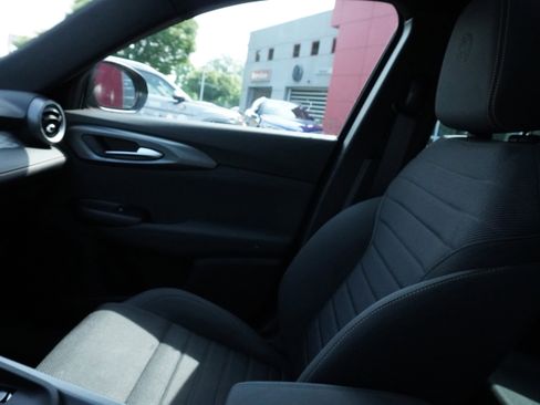 Used 2024 Alfa Romeo Tonale Ti image 27