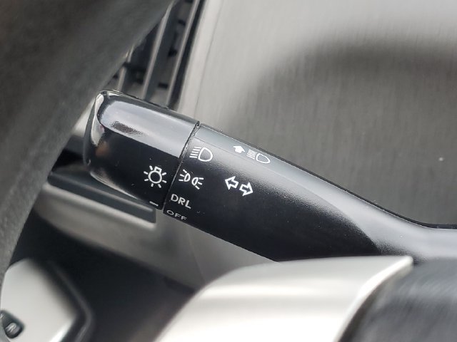 Used 2014 Toyota Prius V Three FWD image 10