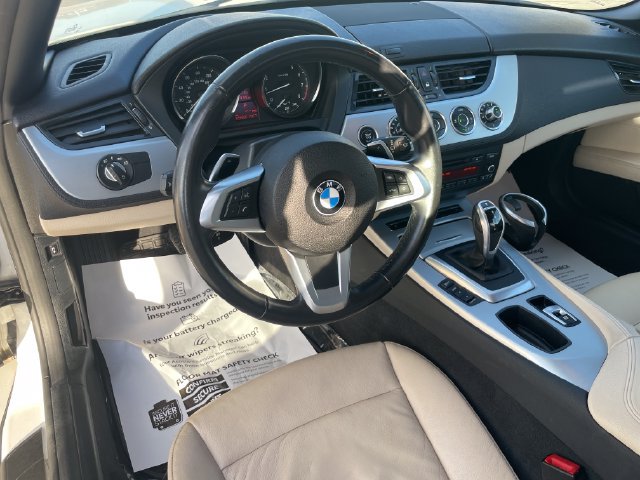 Used 2014 BMW Z4 sDrive28i RWD image 23