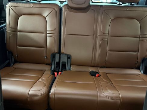 Used 2024 Lincoln Navigator Reserve image 31