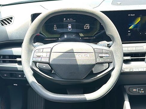 Used 2025 Kia K4 FWD image 27