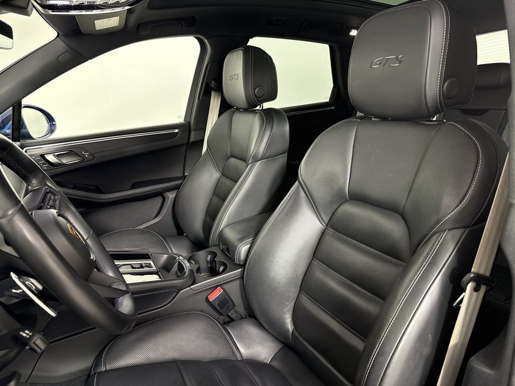 Certified 2023 Porsche Macan GTS AWD/4WD image 5